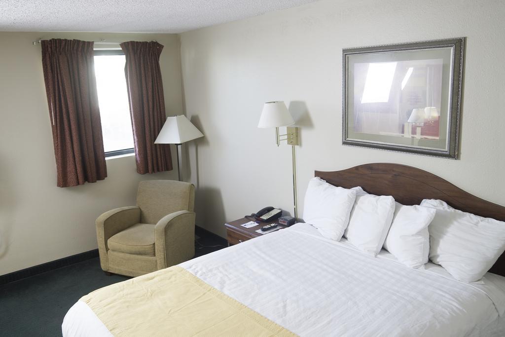 Americas Best Value Inn St. Louis / South Mehlville Exterior foto